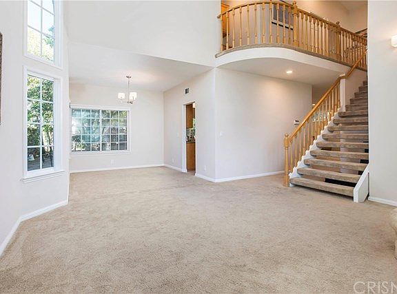 5th image of 22595 Hickory Pl