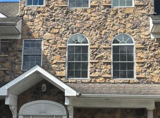 8 Perry L Drew Pl #1, Hightstown, NJ 08520