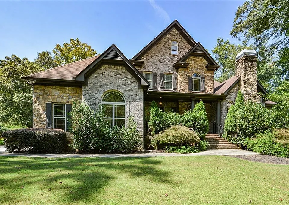 2210 Spalding Dr