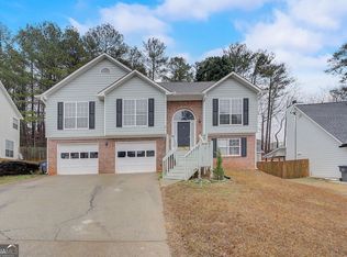 3364 Shady Woods Cir, Lawrenceville, GA 30044
