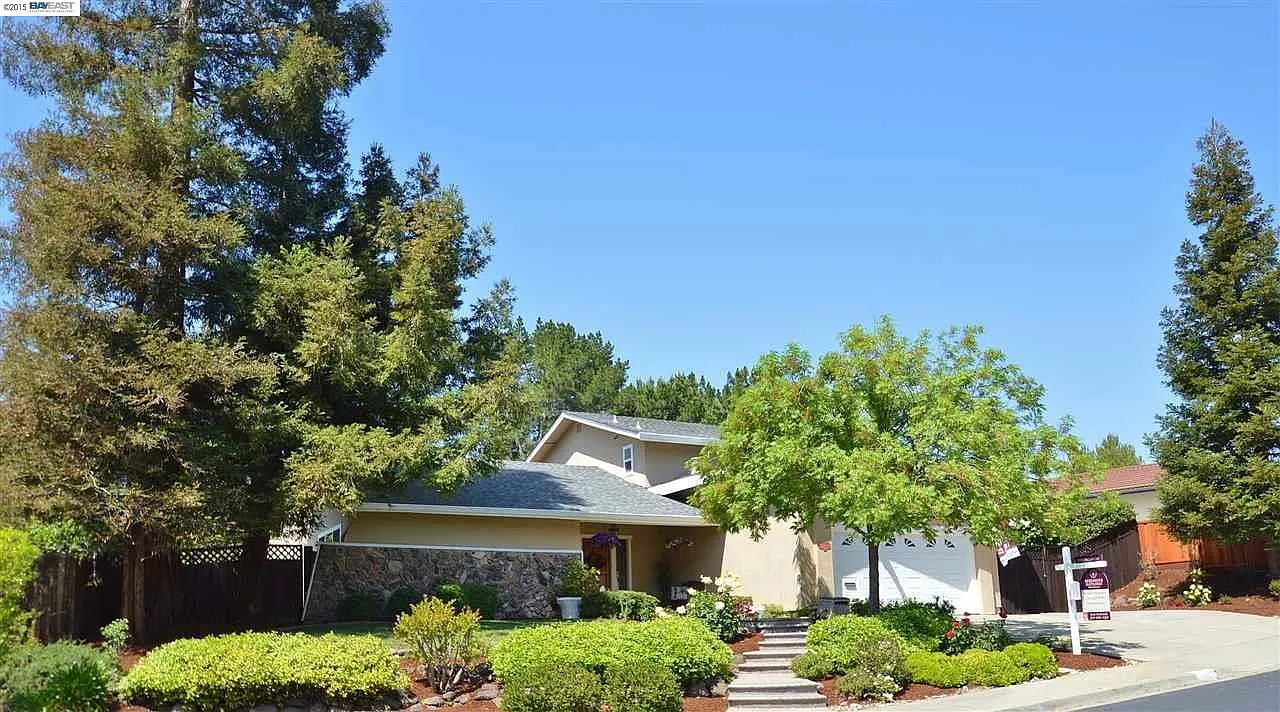 2267 Hampton Rd photo 1
