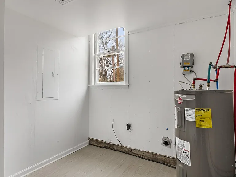 425 Perkins Dr — Photo 18