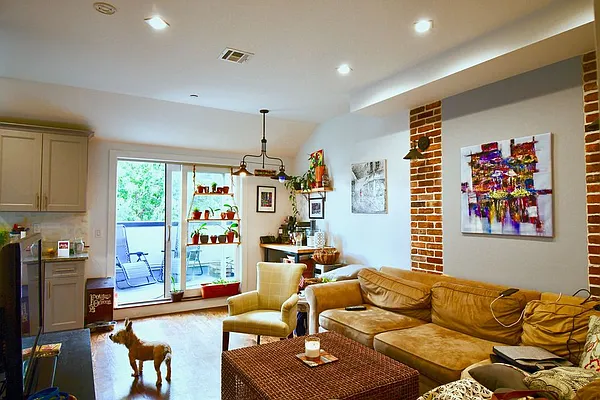 Rented by Brick&Mortar | media 17