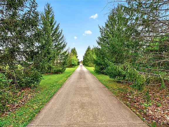 4th image of 9367 Artz Rd