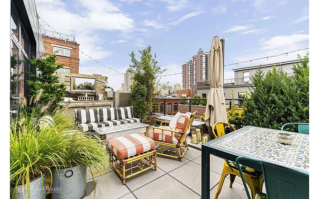 Rented by Douglas Elliman | media 29