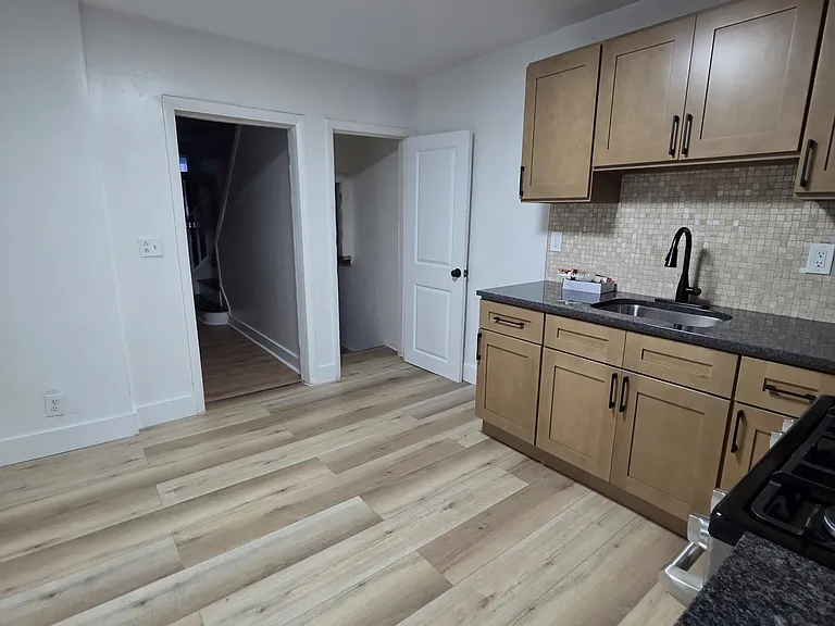 4228 N Fairhill St — Photo 6