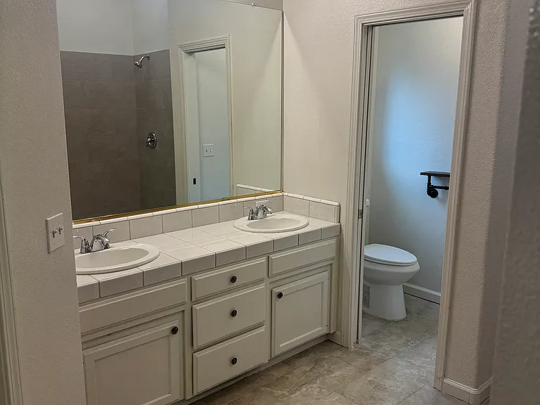 7270 N Gorma Ave — Photo 21