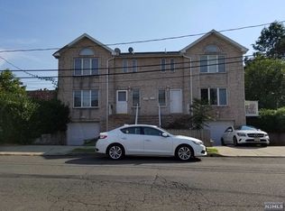26A E Washington Pl #A, Palisades Park, NJ 07650