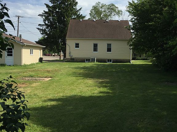 3rd image of 220 E Church St
