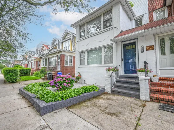 3121 Avenue J image 3 of 35