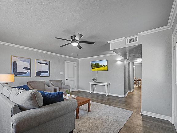 4th image of 5425 Waltham Ave #18126316
