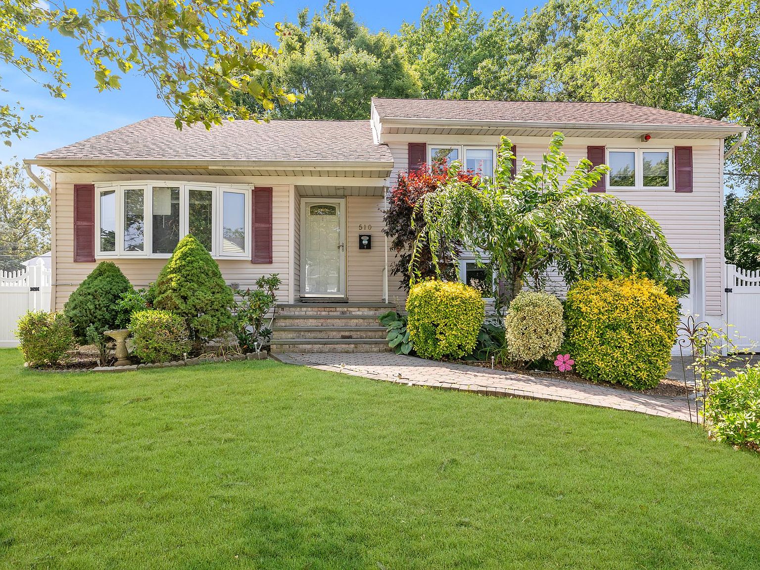 510 Charles Ln, Wantagh, NY 11793 Zillow