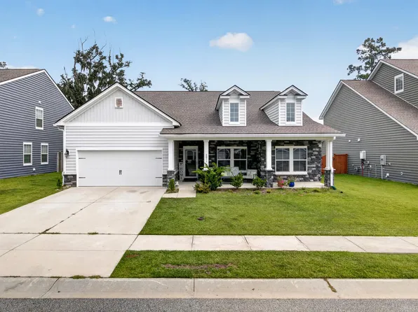 6013 Coral Berry Rd, Hanahan, SC 29410