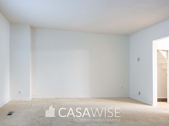 3rd image of 10147 145th St NW #145