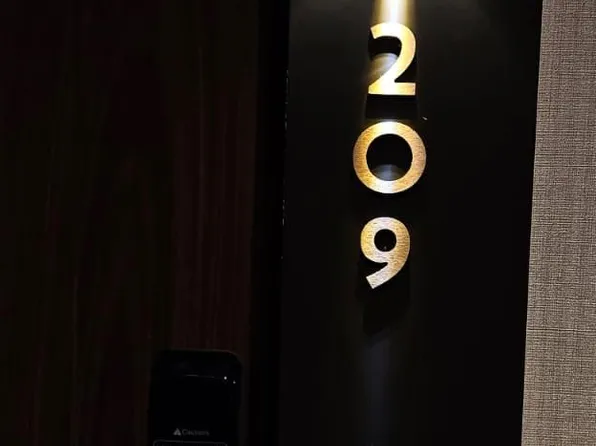 201 Brock St S #209, Whitby, ON L1N 4K2