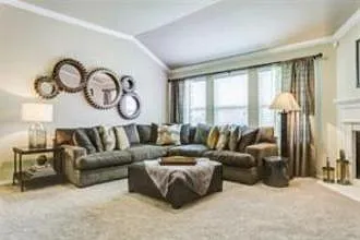 3 bed, 2022 sqft, $2,390 — Photo 3