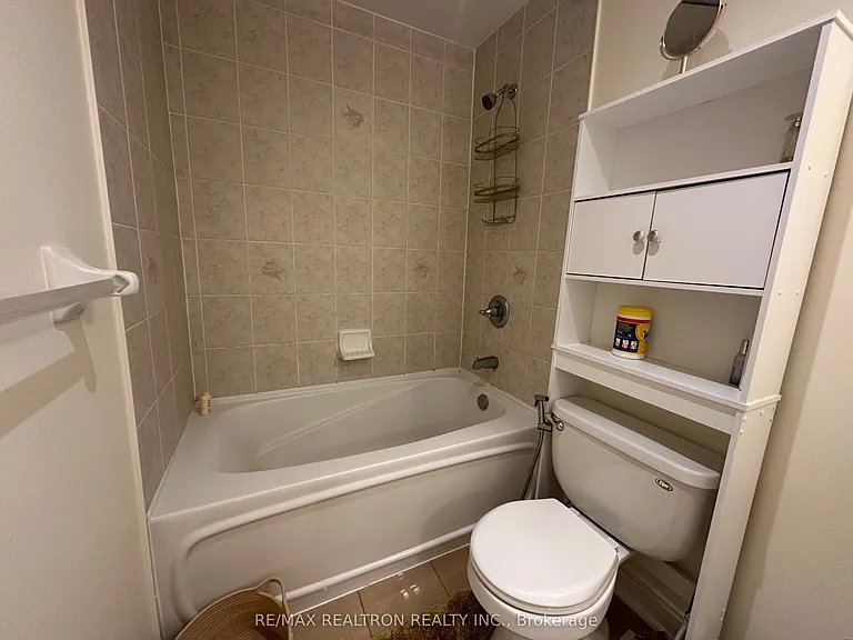 18 Yorkville Ave #1601 — Photo 4