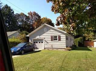 86 Elm St, Springville, NY 14141