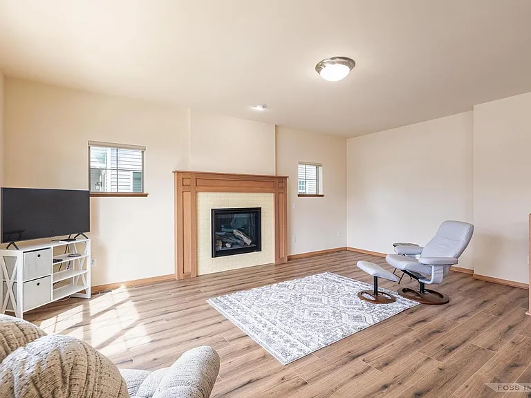 4208 Thrasher St — Photo 12