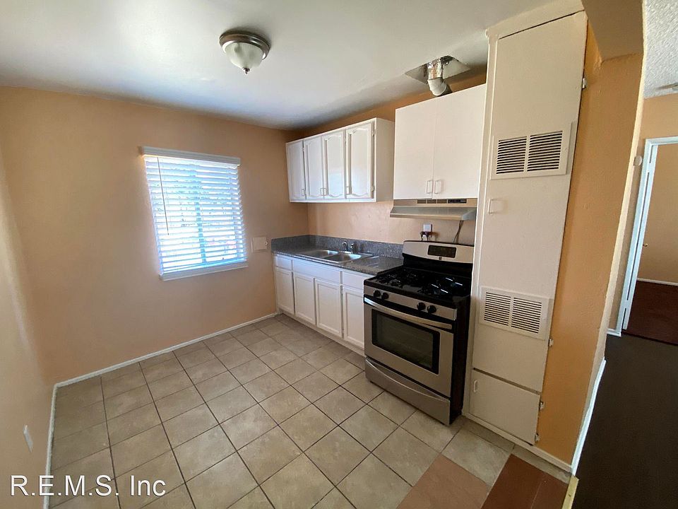12035 S Willowbrook Ave APT C, Compton, CA 90222 Zillow