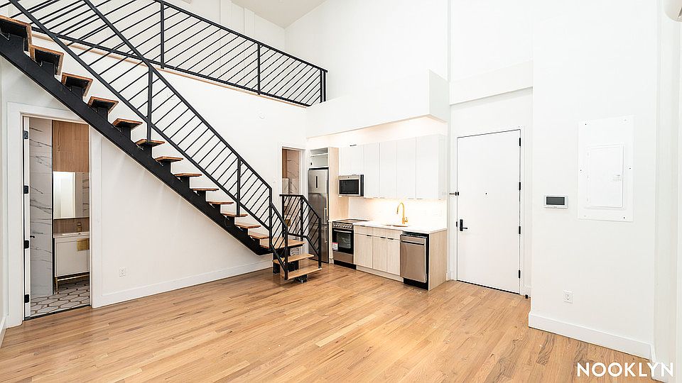 1st image of 489 Grand St #4D