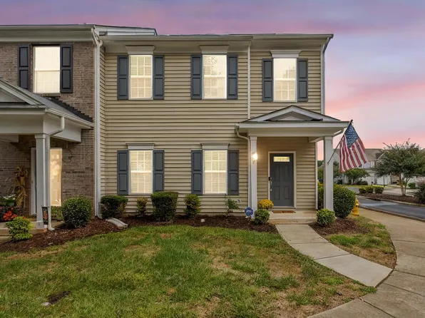 947 Ileagnes Rd, Raleigh, NC 27603