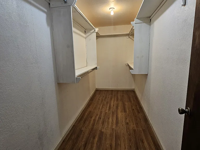 1436 Savannah Cir — Photo 9