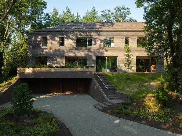 45 White Oak Rd, Wellesley, MA 02481