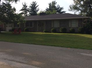 208 Raintree Rd, Frankfort, KY 40601