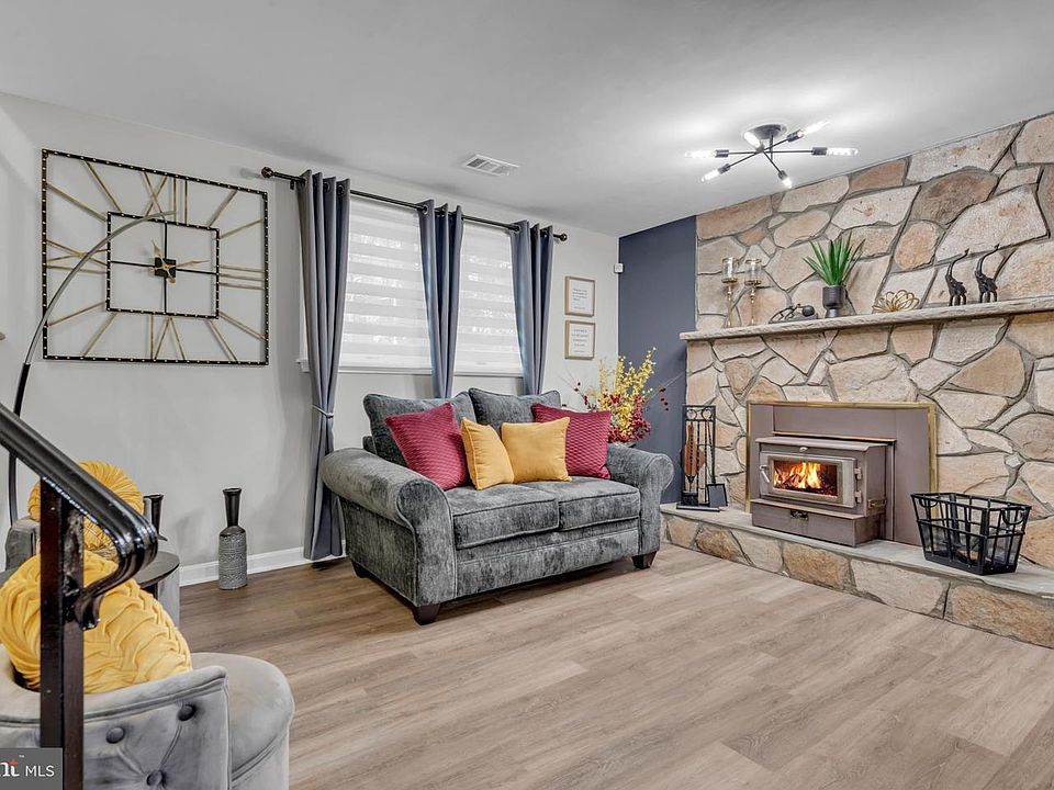 8205 Seven Pines Ln, Waldorf, MD 20603 | MLS #MDCH2053904 | Zillow