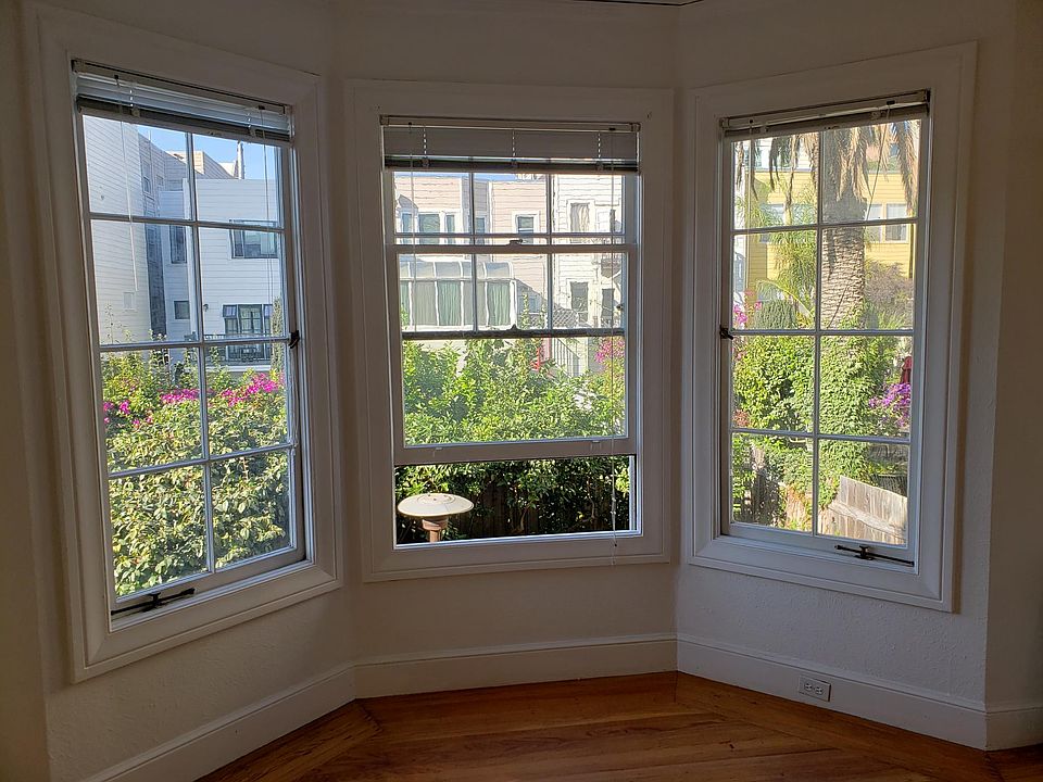 Garden view bedroom 1