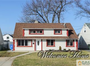 206 Broome St, Iselin, NJ 08830