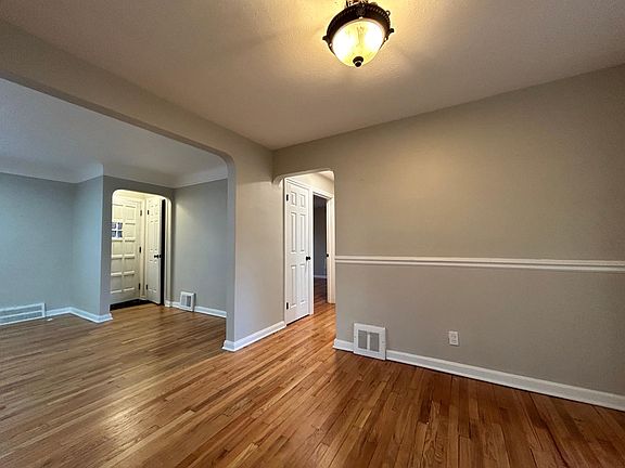4th image of 4330 Norma Dr