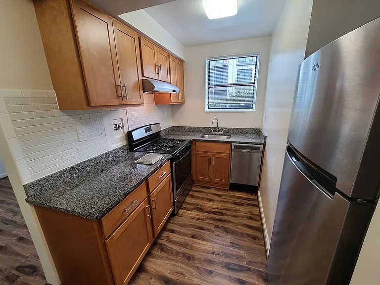 1215 N Quinn Street — Photo 8
