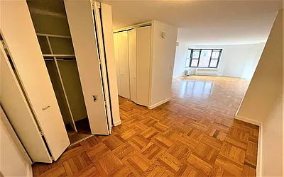 Rented by Manhattan Realty Group