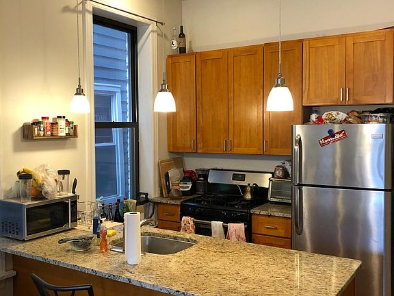 2nd image of 1413 W Cortez St #2