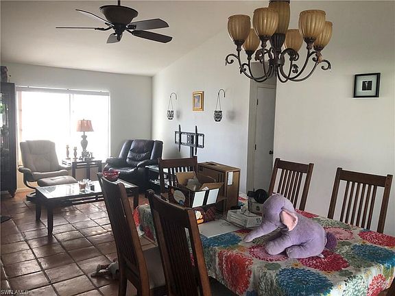 3rd image of 3730 SW 11th Ave