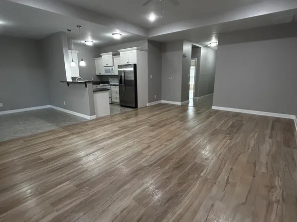 4905 NW Fielding Rd, Topeka, KS 66618