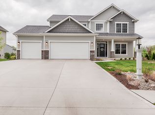 905 Clairborne Dr, Fort Wayne, IN 46818