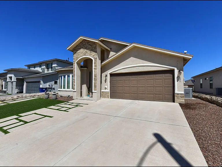 221 Jennice Cir — Photo 5