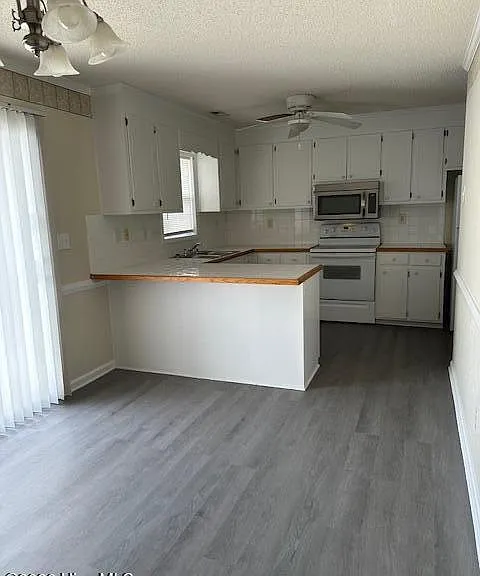 3929 Sterling Pointe Dr #AAA5 — Photo 9