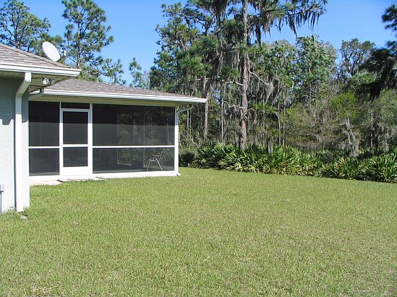 Side view of lanai and property