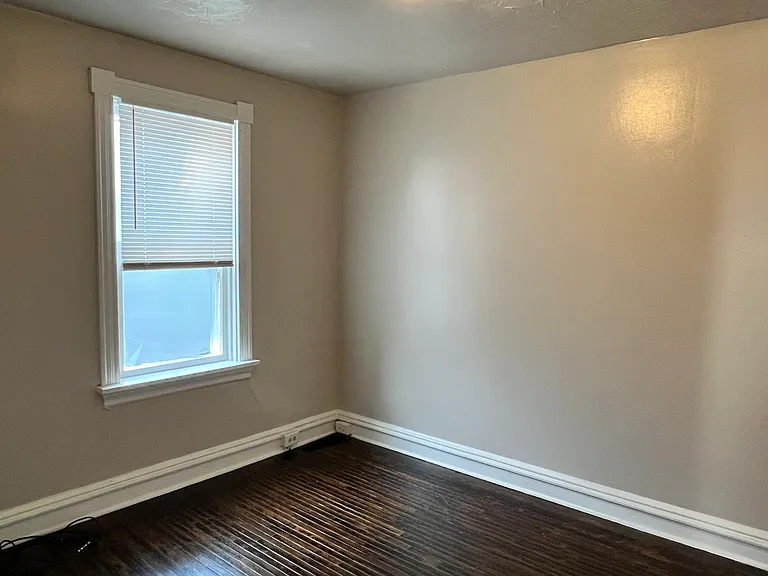 539 E Fulton St — Photo 6