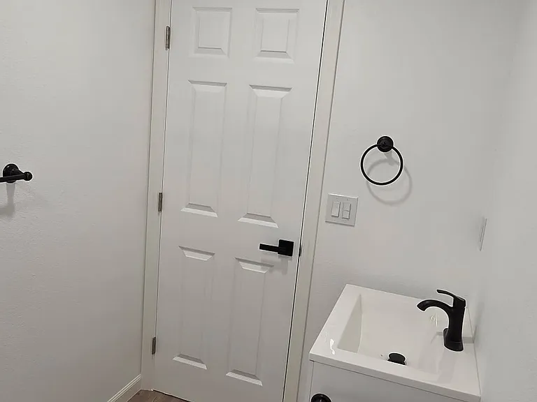 11961 Sandy Dr — Photo 2