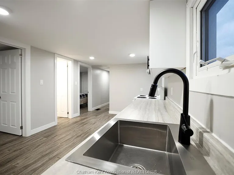 97 Taylor Ave — Photo 10
