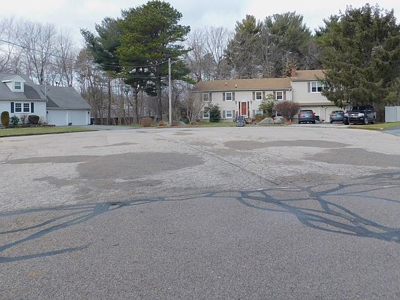 3rd image of 97 Nottingham Dr