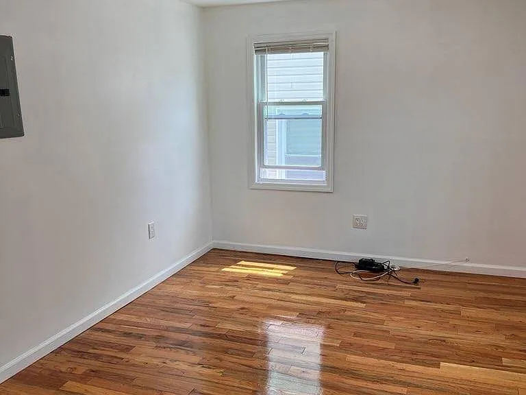 24020 Caney Rd — Photo 3