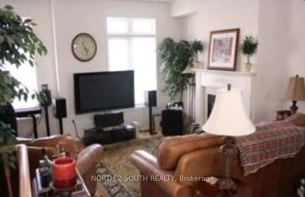 3 bed, $3,000 — Photo 2