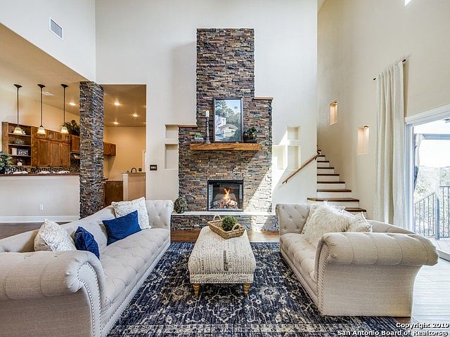1st image of 25910 Silver Cloud Dr