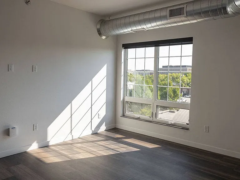 The Landing at 1001 NP — Photo 40